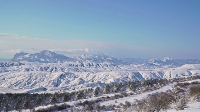 美丽的冰雪覆盖的卡拉达格山4k视频下载