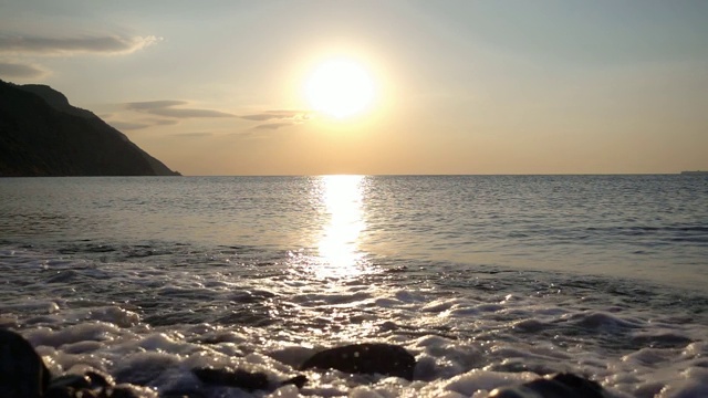 海上美丽的日出视频素材