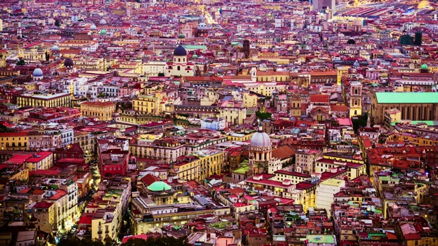 历史名城那不勒斯，意大利市中心城市景观，时光流逝视频下载