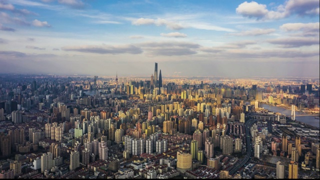 延时镜头:日落时分的上海天际线视频素材