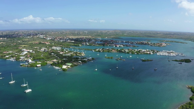 库拉索岛西班牙水域湾和加勒比海的4K视频鸟瞰图视频下载