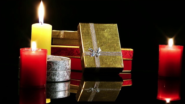 蜡烛和Giftboxes视频素材