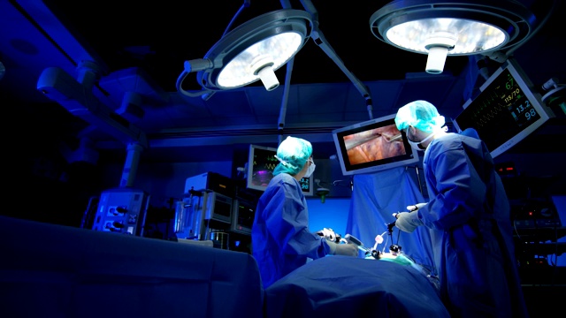 由白种人专科外科团队进行腹腔镜手术视频下载