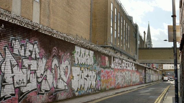 伦敦灰鹰街涂鸦墙视频下载