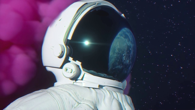 爆炸的彩色明亮的烟雾包围了宇航员视频购买