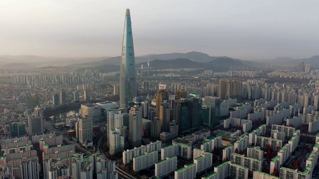 韩国首尔鸟瞰图与乐天世界大厦视频素材