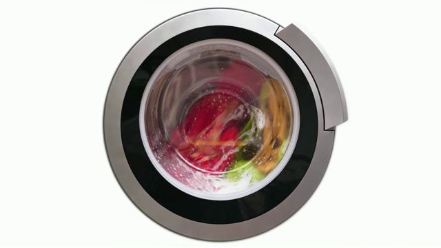 4K -洗衣机洗彩色衣服视频素材