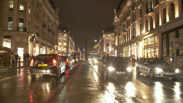 伦敦摄政街雨夜视频素材