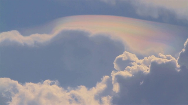 白云上的彩虹视频素材