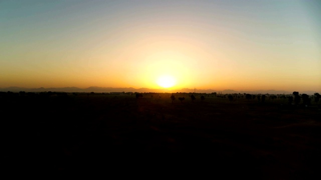 阿联酋沙漠风景日落鸟瞰图视频素材