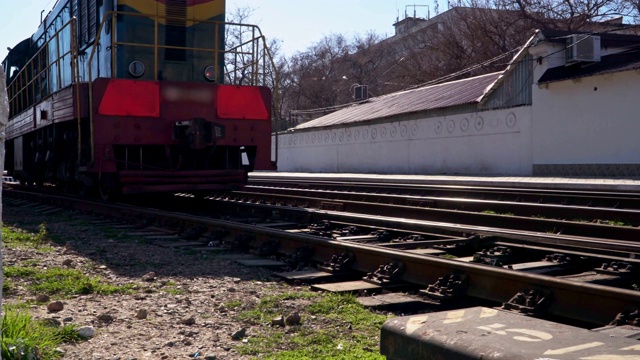 火车在铁路上视频素材