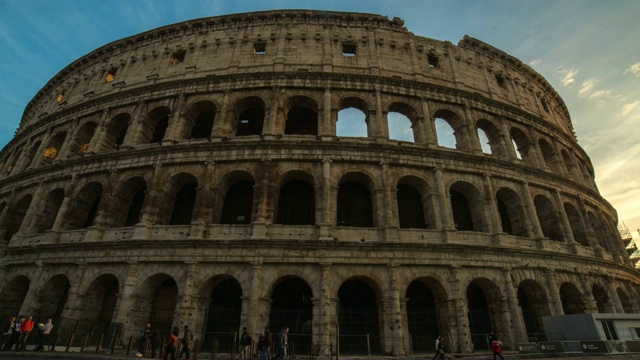 欧洲，意大利，罗马，罗马斗牛场日落时的超延时。——延时视频素材