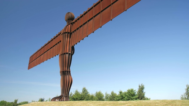 北天使雕塑安东尼·戈姆雷，盖茨黑德，泰恩河畔纽卡斯尔，泰恩和威尔，英格兰，英国，欧洲视频下载