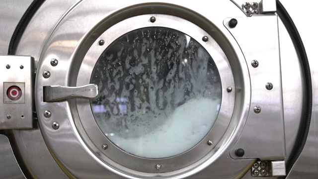 干洗工业尺寸洗衣机慢速静态2视频下载