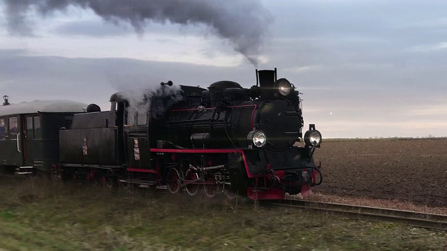 复古蒸汽机车回路视频素材