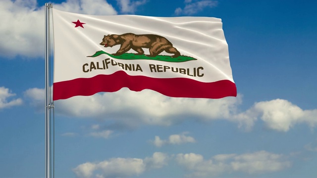 加州国旗在多云的天空中迎风飘扬视频下载
