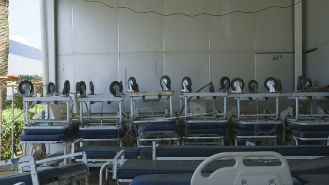巴格达医院外堆满了担架视频下载