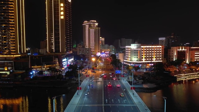 夜光三亚城市景观交通街道航拍全景4k中国海南视频素材