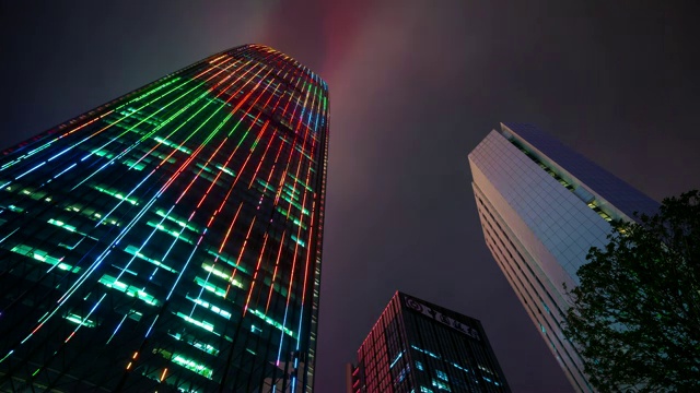 夜间照明深圳市著名塔上观景台4k时间跨度的中国全景视频下载