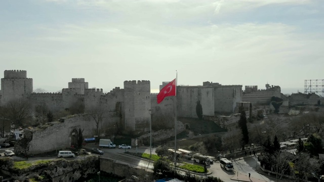 鸟瞰图土耳其国旗伊斯坦布尔视频下载