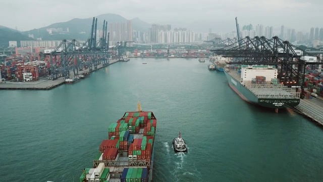 中国香港集装箱货轮码头视频下载