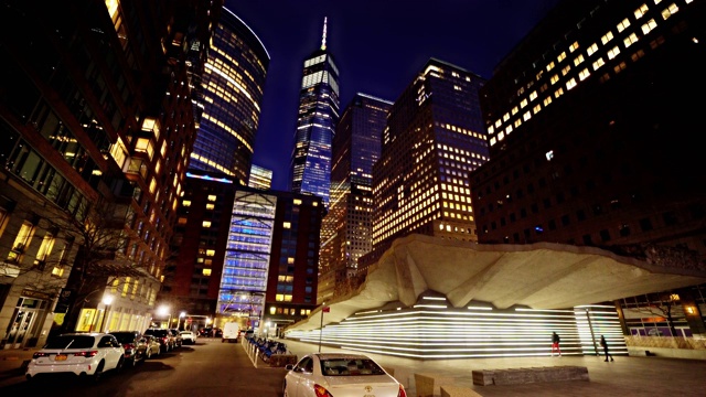 曼哈顿市中心的商业。的夜晚。自由塔。视频素材