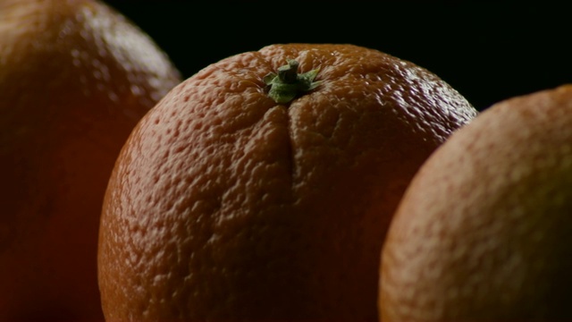橙子水果和其他橙子一起旋转视频素材