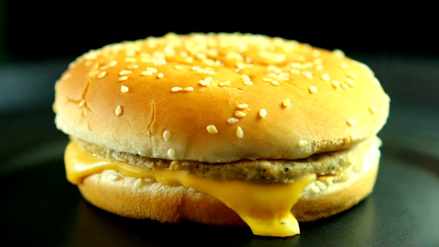 汉堡包奶酪和猪肉视频素材