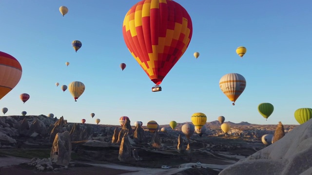 土耳其卡帕多西亚的热气球视频下载