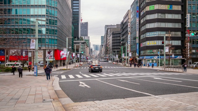 4K时间推移-行人过街和汽车运输附近的银座地区-日本东京视频素材