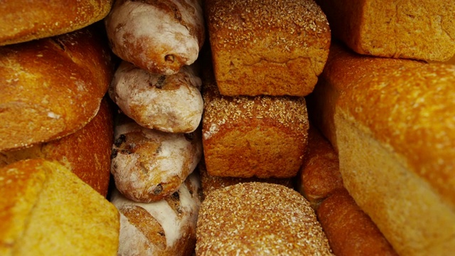 纽约约克维尔市场上各种各样的面包视频素材