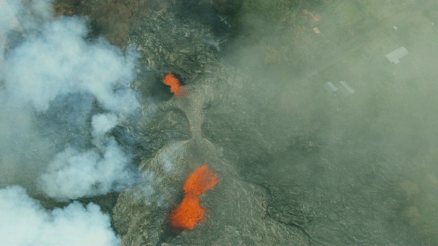 空中的火山岩浆破坏景观基拉韦厄夏威夷视频素材