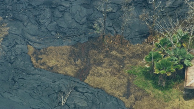 空中的火山熔岩冷却了夏威夷视频素材