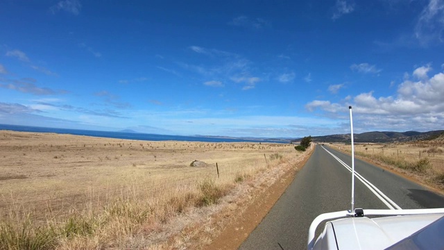 从汽车上看澳大利亚塔斯马尼亚的风景视频下载
