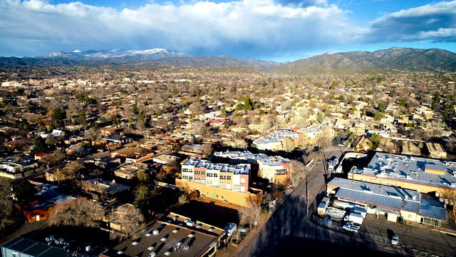 新墨西哥州圣达菲的共管公寓和住宅视频素材