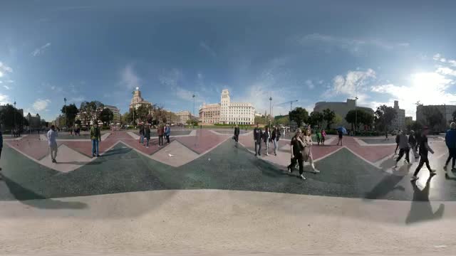 巴塞罗那加泰罗尼亚广场360度视频。VR equirectangular全景视频素材