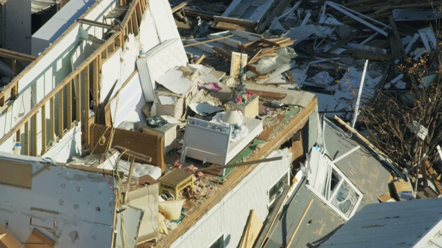 美国飓风摧毁了人们的财产视频下载