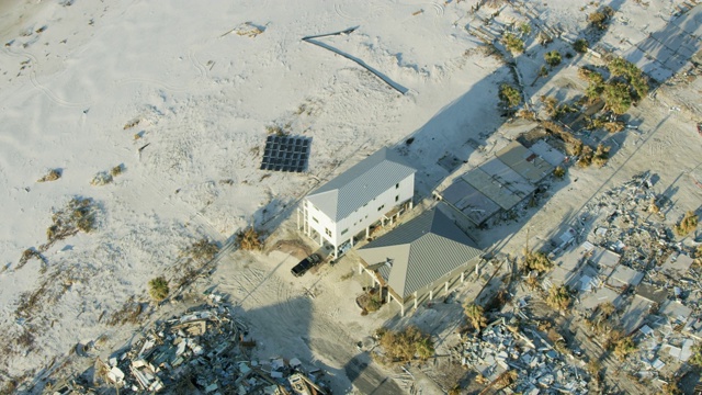 鸟瞰图上的房子没有被飓风佛罗里达摧毁视频下载