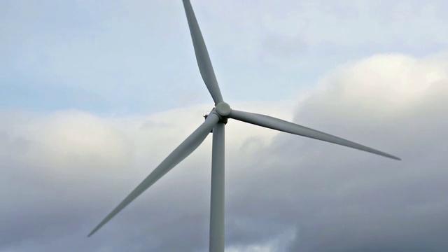 苏格兰高地的可再生能源风电场，莫伊，放大视频素材