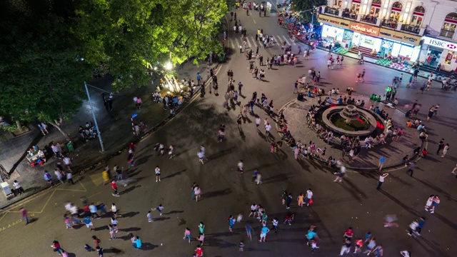 交通在河内老城区，越南，高角度查看时间流逝视频视频素材