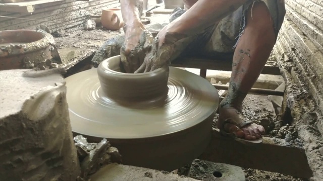 手雕塑陶瓷视频素材