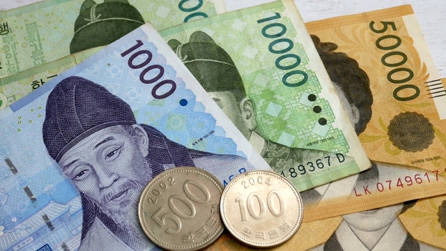 韩元兑换货币。视频素材