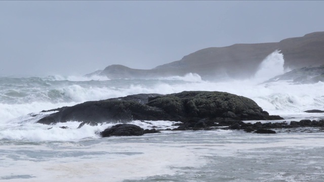 风大浪急的海面视频素材