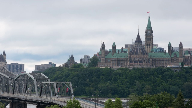 加拿大渥太华河上的国会山视频下载