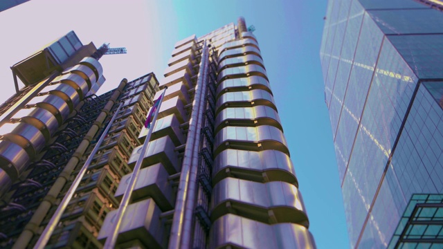 伦敦金融城的摩天大楼英杰华大厦、莱登霍尔大厦和伦敦劳合社。视频素材
