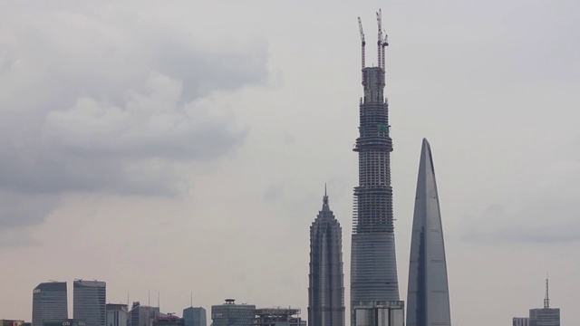 中国上海市中心的摩天大楼视频下载