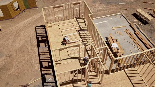 无人机的房子被木匠框架视频素材