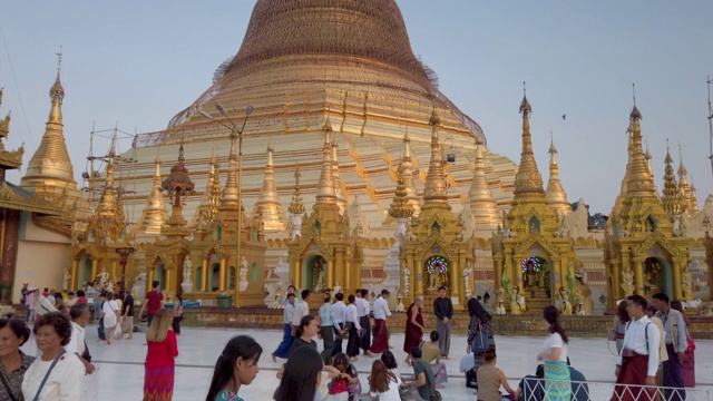 缅甸仰光大金塔4K倾斜。视频素材
