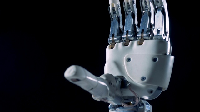 假肢手工作。未来的半机械人手臂概念。视频素材