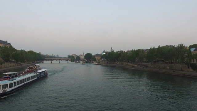 塞纳河，巴黎视频素材